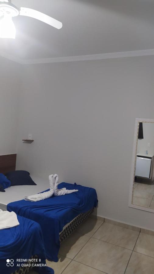 Pousada Quarto Com Frigobar,Ar E Garagem Gratuita Hotel Aparecida  Buitenkant foto